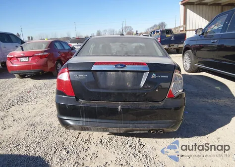 2010 Ford Fusion Hybrid z USA, uszkodzony, nr VIN 3FADP0L39AR195638